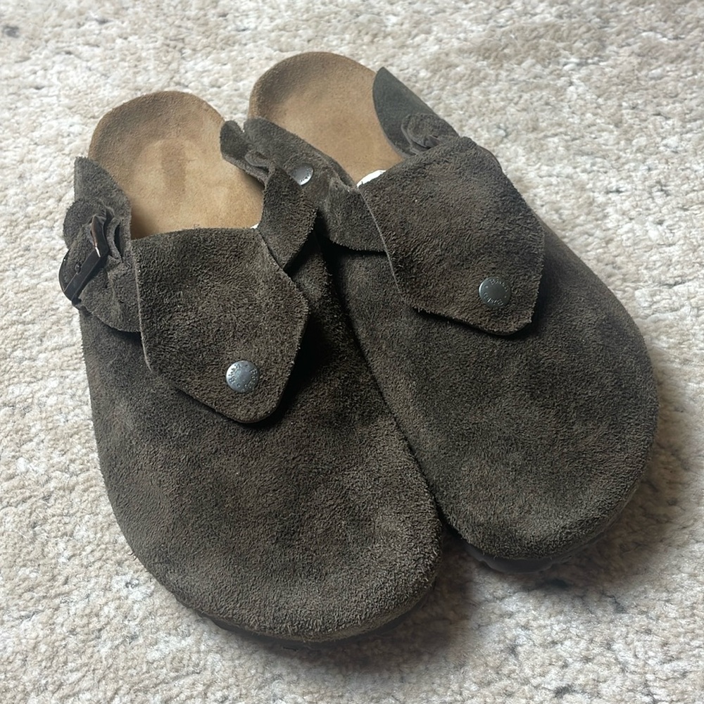 Birki’s Birkenstock Snap Flap Brown Suede Clogs Men’s 10